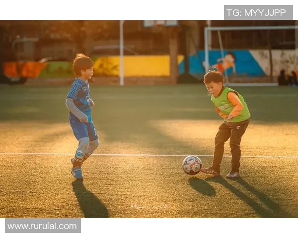 小小足球明星的成长故事与精彩瞬间分享