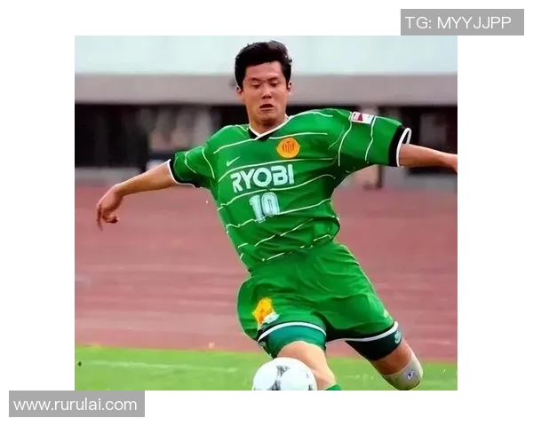 最早足球明星在中国的传奇故事与影响力探讨